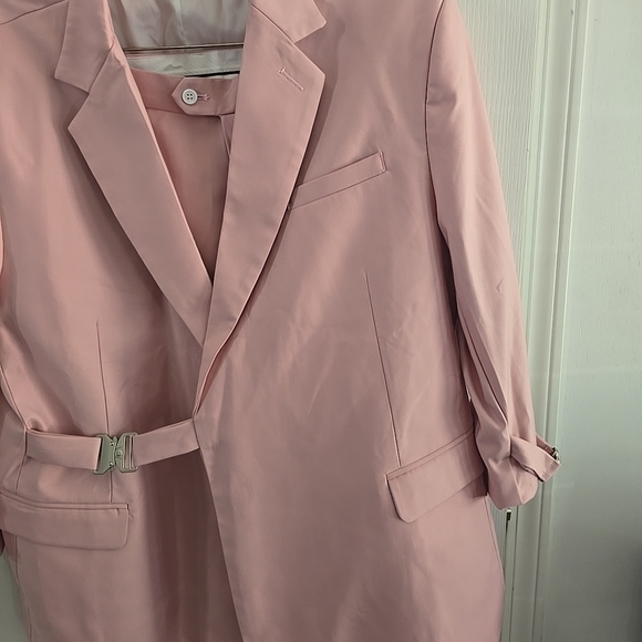 Pink Tailored Pantsuit with Relaxed Blazer - Picture 4 of 14